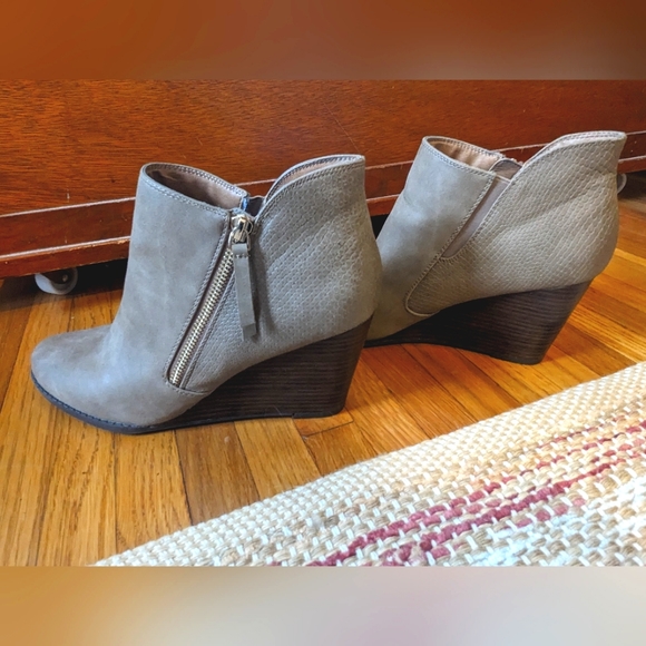 Wedge heeled booties - Picture 4 of 5